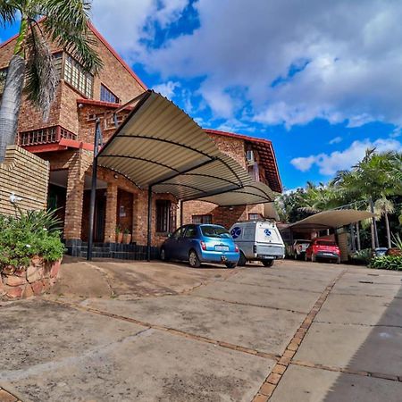 לינה וארוחת בוקר Grace Place Bnb פרטוריה מראה חיצוני תמונה