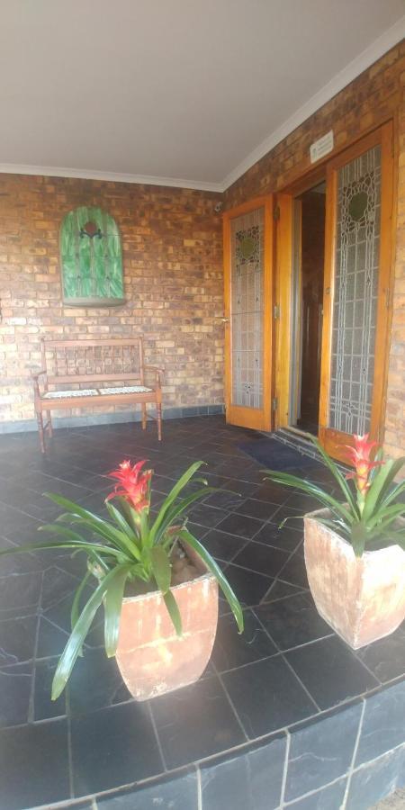 לינה וארוחת בוקר Grace Place Bnb פרטוריה מראה חיצוני תמונה